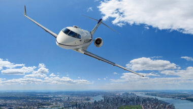 Challenger 300 Jet Flying Over Manhattan, NY